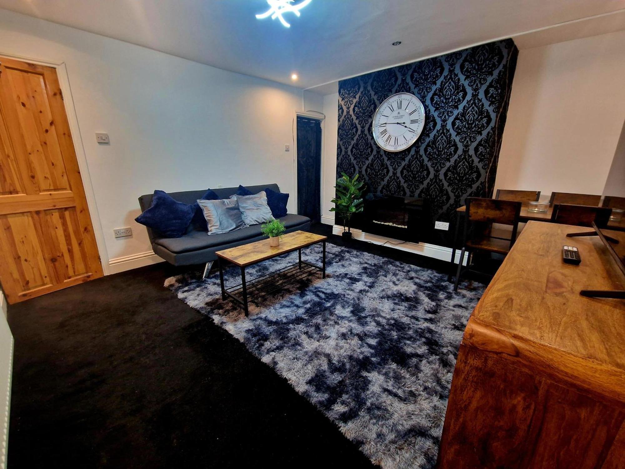 Private Courtyard Apartment In Bradford With Parking Shipley  Eksteriør billede